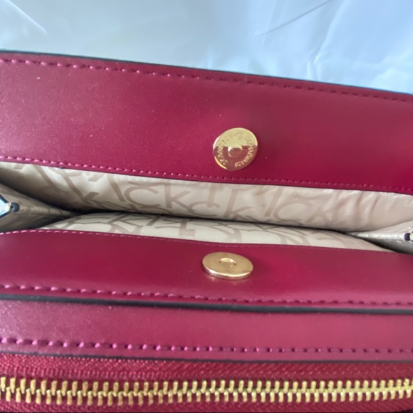 Calvin Klein Cross Body Purse - Picture 5 of 7